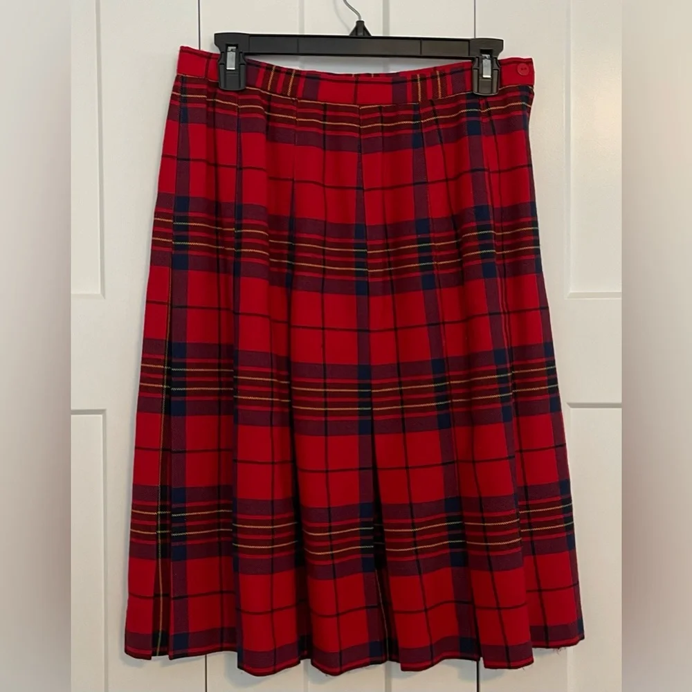 Vintage Lord&Taylor Red Plaid Skirt 100% Wool Perfect for Holidays‎